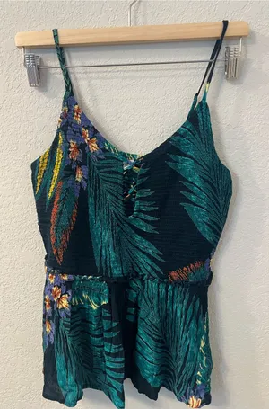 Patrons‎ of Peace Sleeveless Smocked Tropical Top thumbnail 1