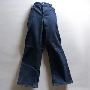 L.L Bean Women's Favorite Fit Curvy Fit Jeans Size 12 P Blue Denim Straight Leg thumbnail 2