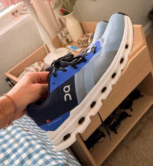 On Cloud Shoes Women’s thumbnail 7