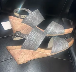 Attention NWT Desirae Sparkle Wedges thumbnail 1