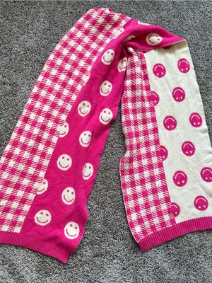 Dolls Kill Hot Pink & Cream Smiley Houndstooth Knit Scarf thumbnail 1