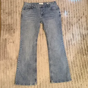 Cotton On Low Rise Bootcut Jeans Light Wash Denim Size 10 US 14 AU thumbnail 2