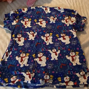 Woman’s Frosty the Snowman scrub top size medium thumbnail 7