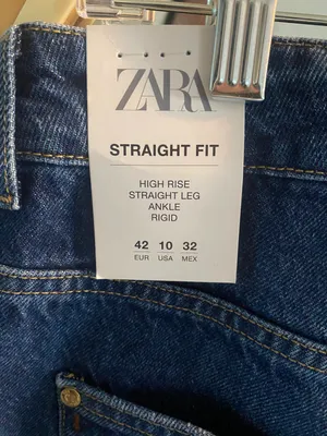 High Rise Straight Leg Jeans Medium Wash thumbnail 2
