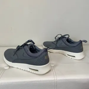 Nike Air Max Thea Grey 616723-008 Women’s Size 9.5 thumbnail 6