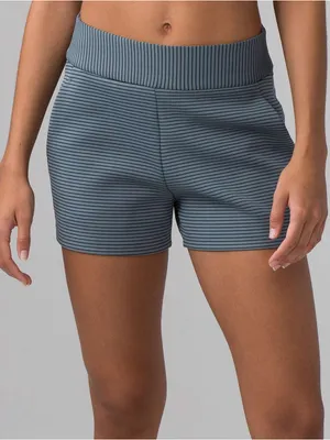 Lululemon Shaped Short Women's Striped Performance Shorts Size 6 thumbnail 1