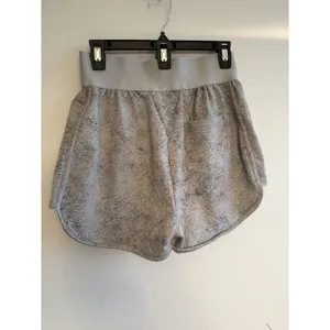 gymshark gray mid rise elastic womens shorts‎ athletic Size Medium thumbnail 2