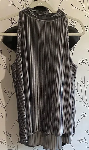 Gymshark Sleeveless Striped Blouse - Black and Gray thumbnail 1