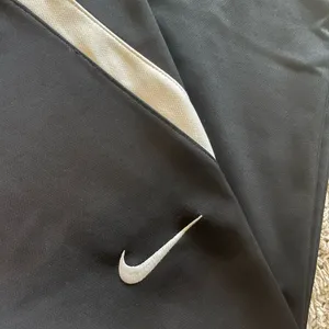Nike dri-fit boot cut sweatpants size small thumbnail 2