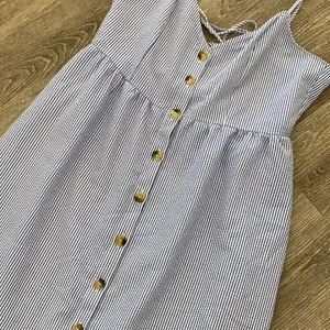 H&M button front midi dress striped blue white coastal sundress 10 large thumbnail 4
