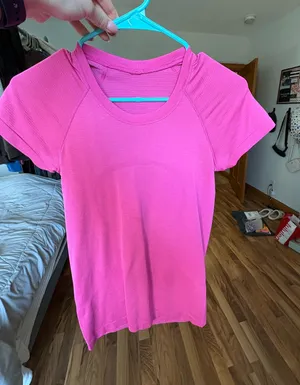 Lululemon Swiftly Tech Short Sleeve thumbnail 1