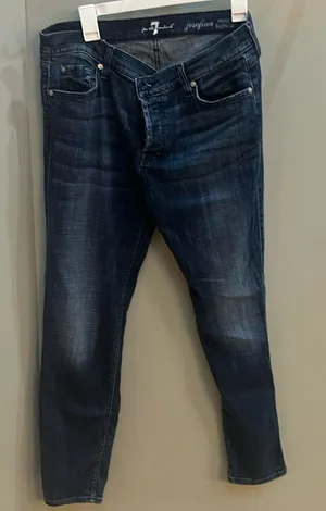 Women’s Jeans thumbnail 1