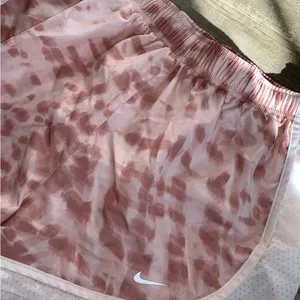 Nike Women’s Tempo Icon Clash Running Shorts thumbnail 7