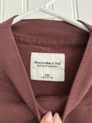 Abercrombie Crewneck thumbnail 2