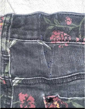 Bandolino Ladies Amy Black Floral Print Modern Straight Leg Pants Jeans Size 10 thumbnail 10