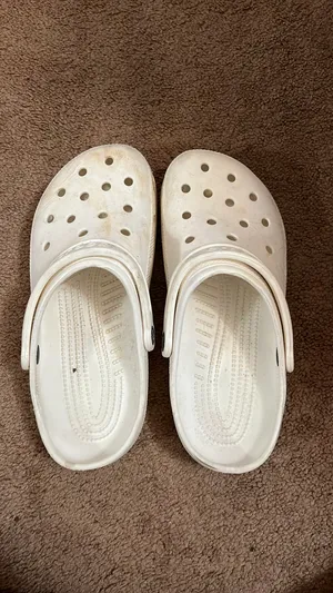 White Crocs thumbnail 2