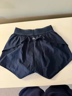 Alo Yoga Shorts thumbnail 2