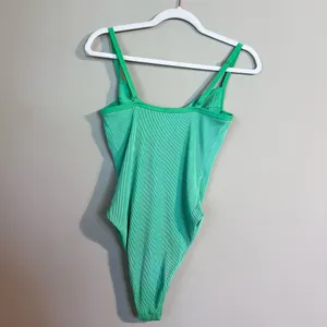 Kulani Kinis Ribbed Underwire Adjustable Strap One Piece Swimsuit Green M thumbnail 6