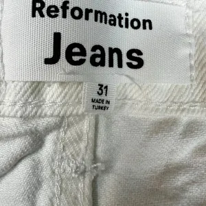 Reformation Charlie High Rise Jean Shorts in Vintage White Size 31 thumbnail 10