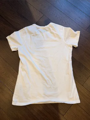 Forms & Folds Women’s White Crewneck T-Shirt in Size Medium - C27-156 thumbnail 4