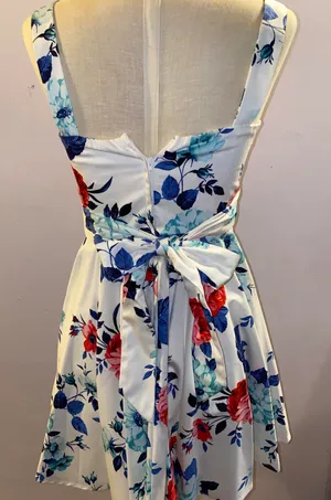Boutique Floral Dress thumbnail 4