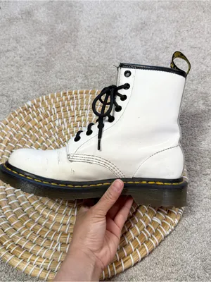 Dr. Martens Women’s Doc's. Doc Martens 11821 Boots 8 Eyes in White Gloss 7 thumbnail 6