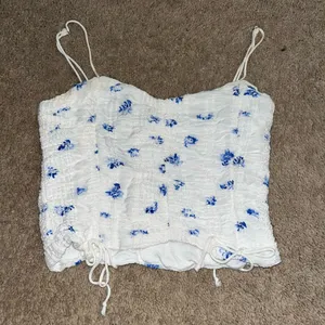 Boutique Floral Crop Top thumbnail 3