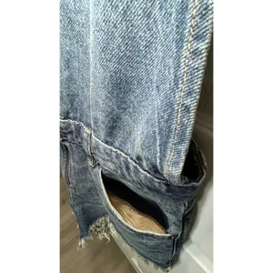 We The Free Denim Shortalls 4 Blue Zip Front Raw Hem‎ Distressed Overalls thumbnail 4
