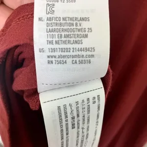Abercrombie‎ and Fitch Red Drapey V-Neck Knit Tank Women's Size Small thumbnail 4