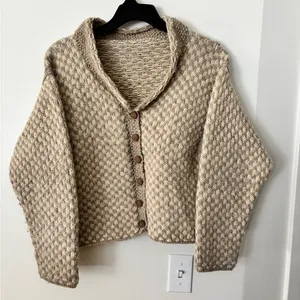 Cozy Beige Hand Knit Sweater Size undefined thumbnail 1