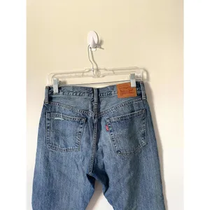 Levi's High Rise Color Block Raw Hem Straight Ankle Denim Jeans Blue Size 27 thumbnail 6