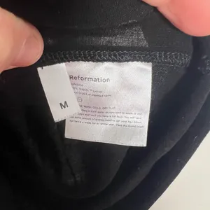 REFORMATION- Racquel Bodysuit Black Short Sleeve Size M thumbnail 7