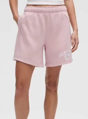 Lululemon Scuba Mid-Rise Oversized Short 7" *Graphic Size XS thumbnail 1
