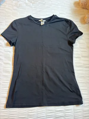 H&M Black Fitted Top thumbnail 1