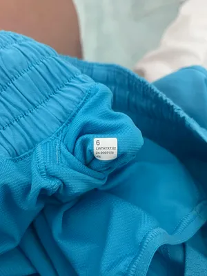 Lululemon Hotty Hot 4 inch blue shorts thumbnail 4