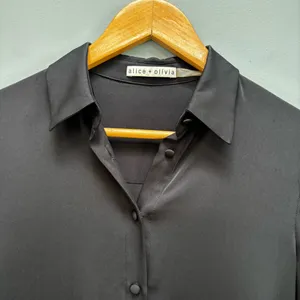 Alice + Olivia Myrtle Trumpet Sleeve Black Silk Blouse XS thumbnail 5