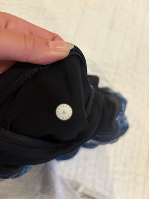Rare Lulu lemon shorts thumbnail 3