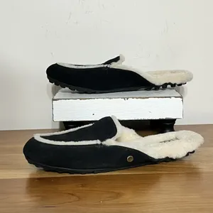 UGG Lane Slip On Shearling Slippers Loafers Black Shoes Women's Size 6‎ thumbnail 3