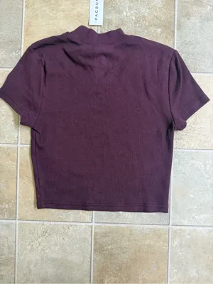 PacSun ME TO WE Women's Mock Neck Ribbed Crop Top - Plum size small NWT thumbnail 2