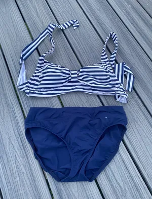 Land’s End Bikini thumbnail 1