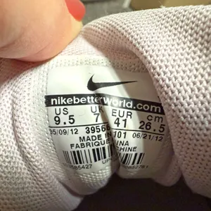 Nike Initiator Running Sneakers thumbnail 6