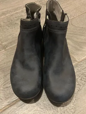 JSport Jenna Ankle Boots in navy blue - size 8 thumbnail 1