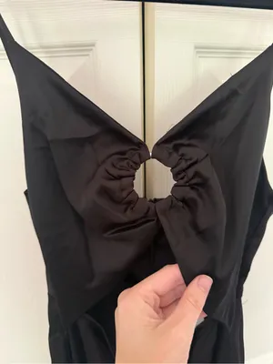 NWT Petal & Pup Maklim Keyhole Cut Out Satin Midi Dress Black Size 6 thumbnail 4