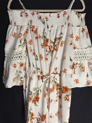 White Boho floral off thumbnail 2