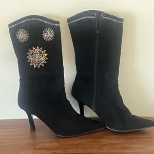 Splash fusion Foot Wear Black Velvet Embroidered Western Heel Boots Size 7 thumbnail 11