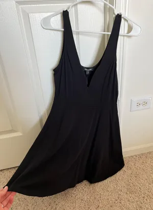 Dress thumbnail 1