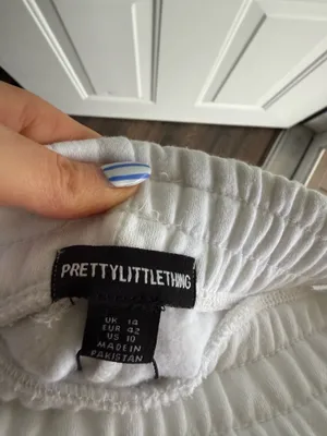 pretty little thing sweatshorts thumbnail 2