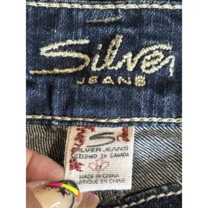 Silver Jeans Suki Capri Low Rise Straight Dark‎ Stitching Size 29 Embroidery thumbnail 5