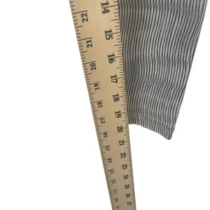Nike‎ Women's Size Small Gray Printed Workout Activewear Cropped Leggings thumbnail 10