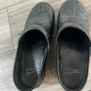 Dansko Professional Black Tooled Clog Size 38   thumbnail 8